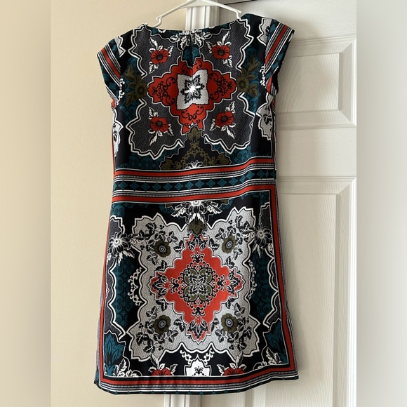 Banana Republic mini dress. Size 0. - Picture 2 of 5